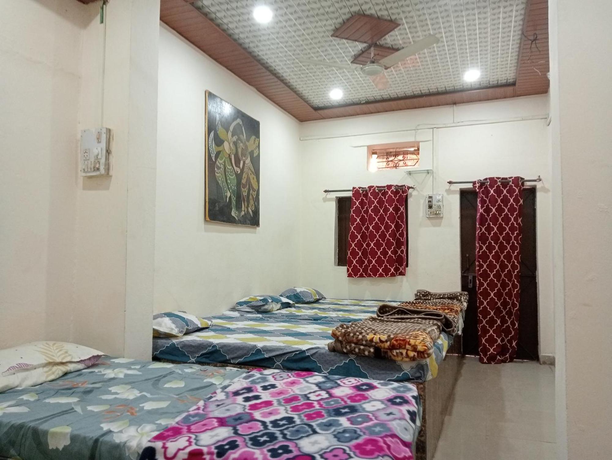Shree Maya Home Stay Ujjain Habitación foto