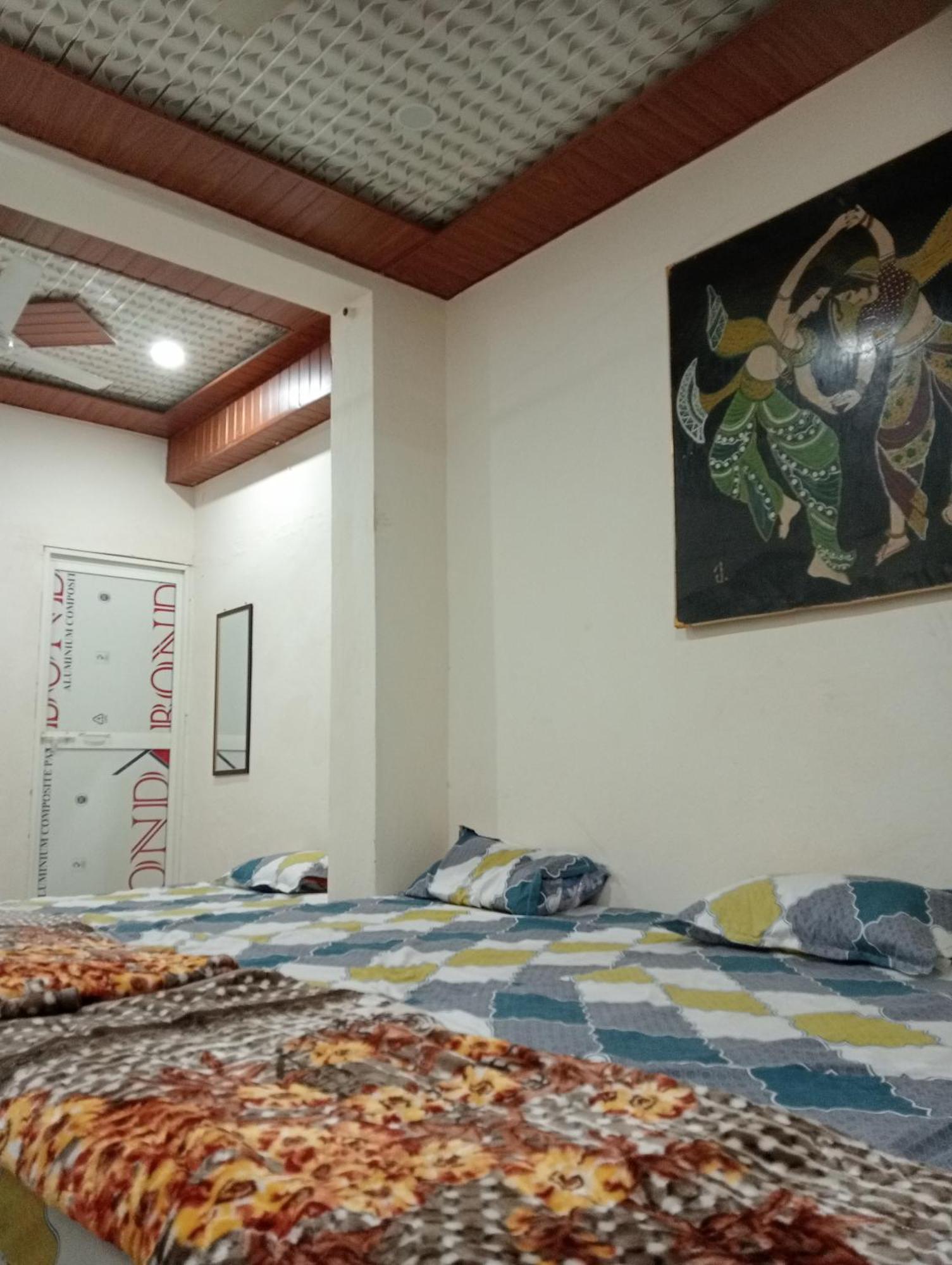 Shree Maya Home Stay Ujjain Habitación foto